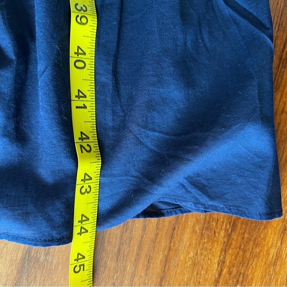 Draper James Navy embroidered tiered flutter sleeve midi dress size small - Picture 15 of 15